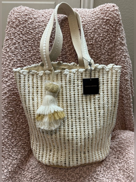 America and Beyond Handbags - America and Beyond Tote Bag NWT
